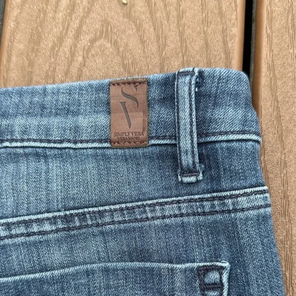 Simply Vera Vera Wang Dark Wash Cropped Jeans - Picture 5 of 9